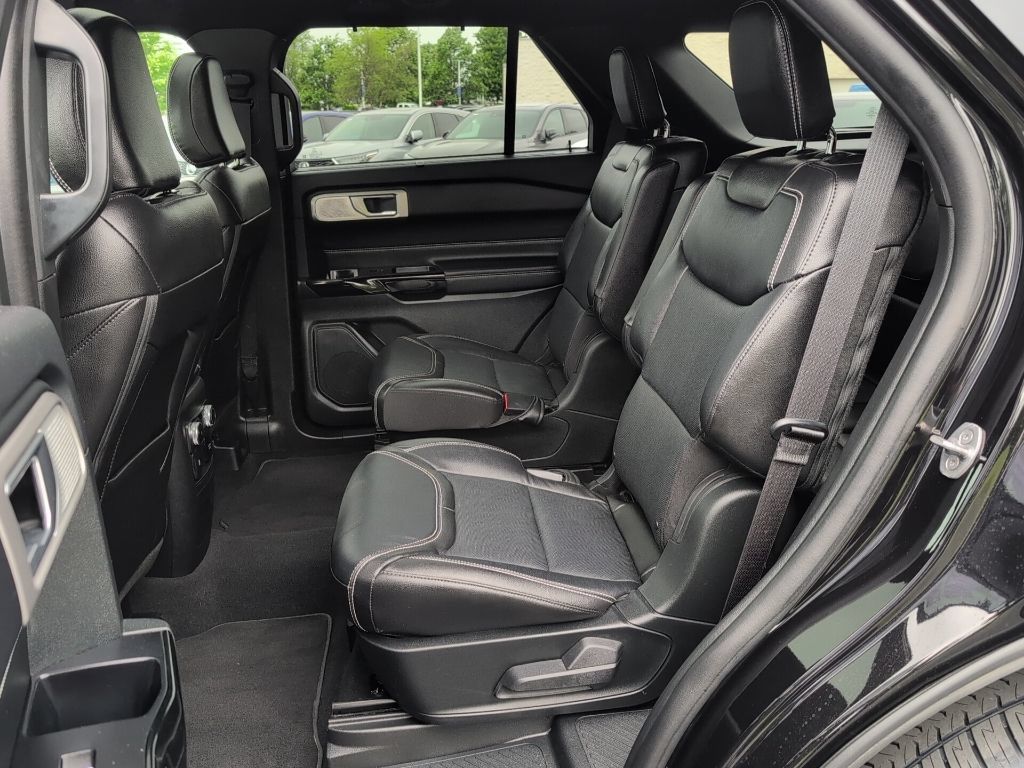 Used 2023 Ford Explorer ST w/ Equipment Group 401A AWD/4WD image 32