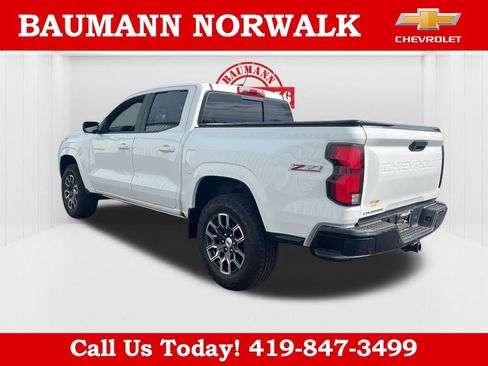 Used 2023 Chevrolet Colorado Z71 w/ Z71 Convenience Package 2 AWD/4WD image 9