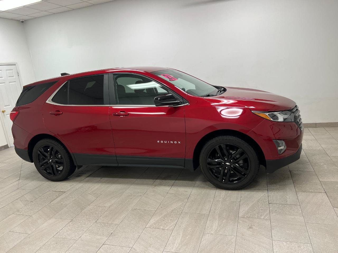 Used 2021 Chevrolet Equinox LT FWD image 3