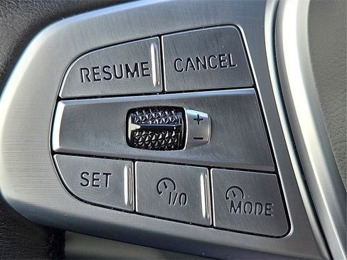 Used 2025 BMW X7 xDrive40i w/ Executive Package image 19