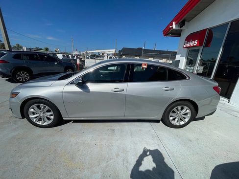 Used 2022 Chevrolet Malibu LT image 3