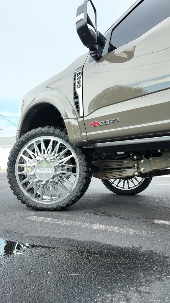 Used 2026 Ford F450 Platinum w/ Platinum Plus Package AWD/4WD image 4
