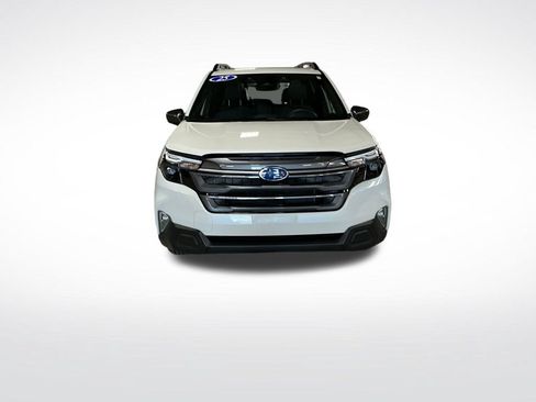 Certified 2025 Subaru Forester Premium AWD/4WD image 9