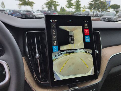 New 2026 Volvo XC60 B5 Plus w/ Protection Package Premier image 19