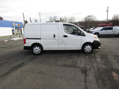 Used 2017 Nissan NV200 S image 8