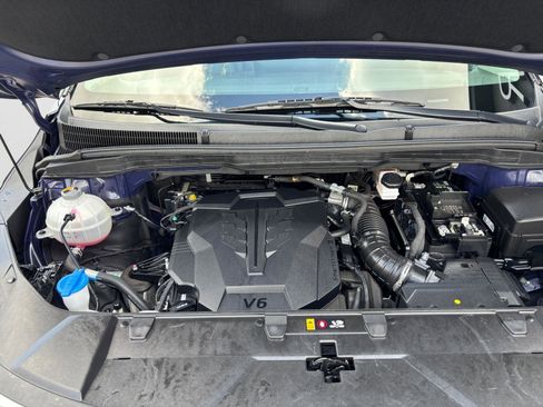 Used 2022 Kia Carnival LX FWD image 20