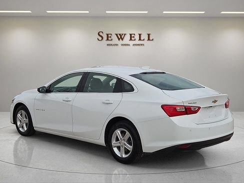 Used 2024 Chevrolet Malibu LT FWD image 3