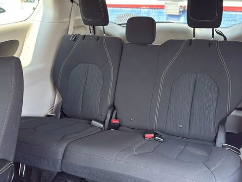 Used 2021 Chrysler Voyager LX image 8