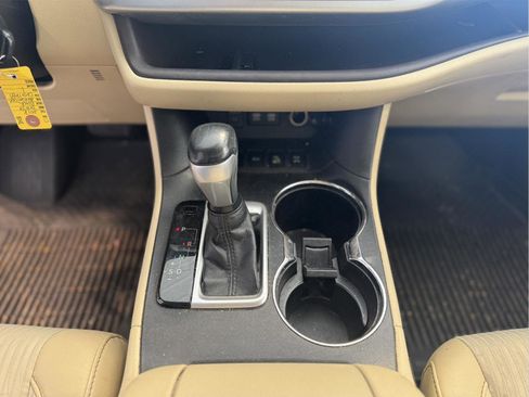Used 2018 Toyota Highlander Plus image 41