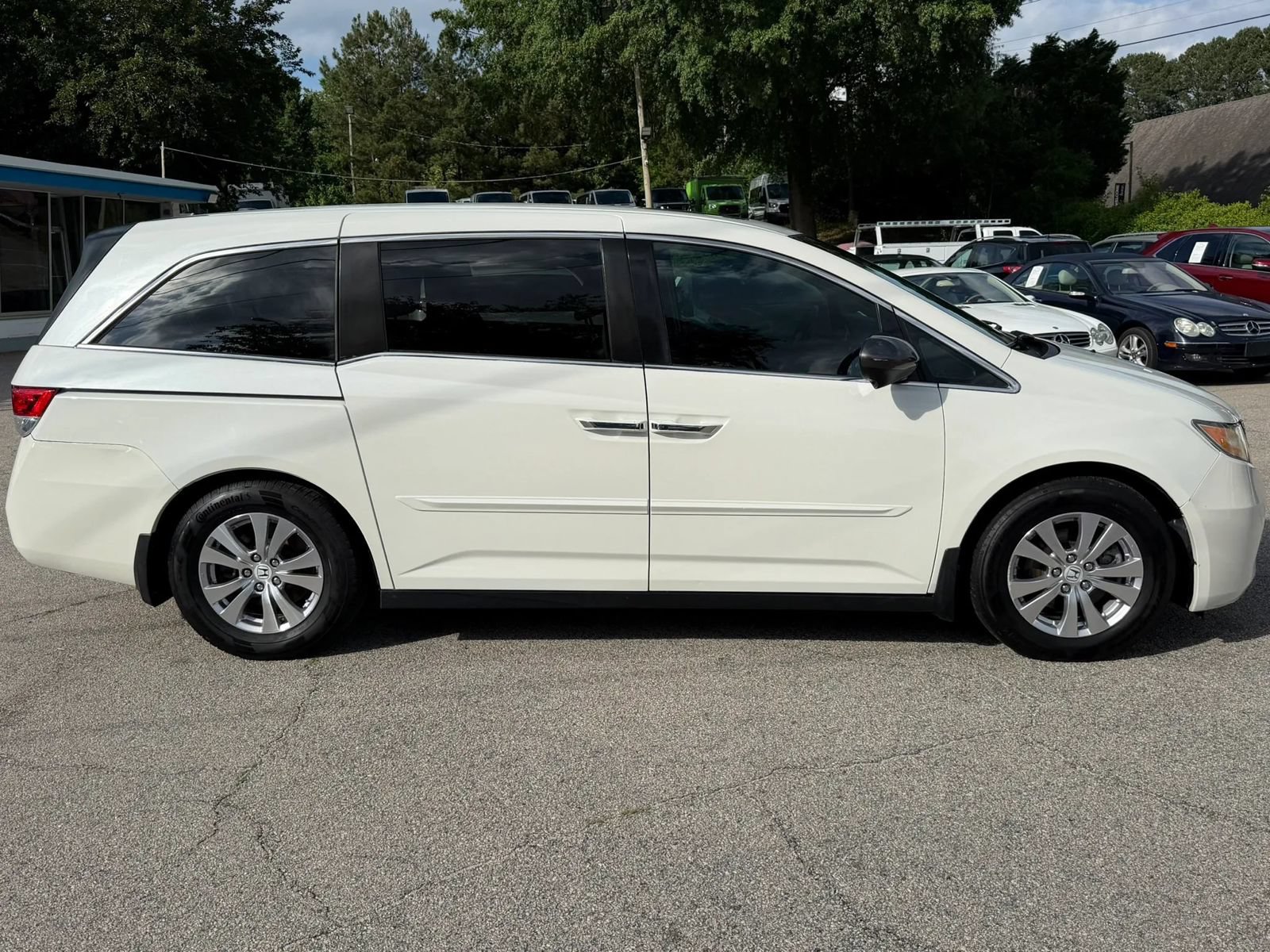 Used 2014 Honda Odyssey EX-L image 2