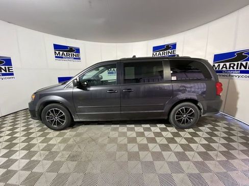 Used 2017 Dodge Grand Caravan GT image 13