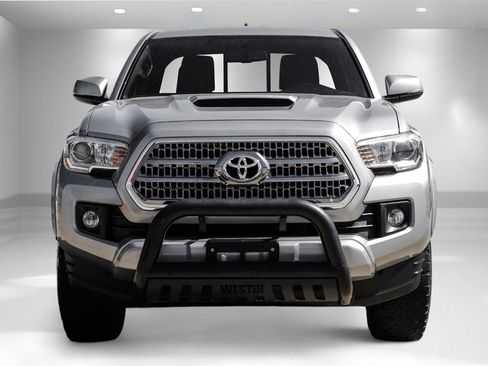 Used 2016 Toyota Tacoma TRD Sport w/ Towing Package image 4