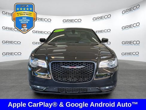 Used 2022 Chrysler 300 S RWD image 2