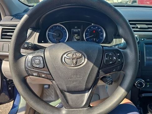Used 2016 Toyota Camry LE image 14