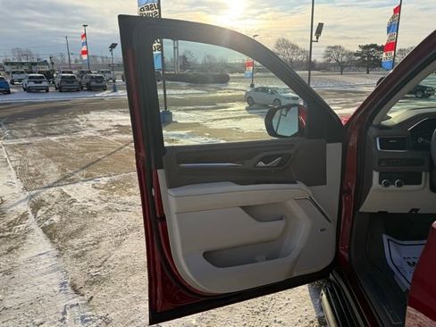 Used 2022 GMC Yukon Denali image 13