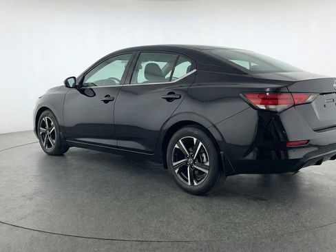 Used 2025 Nissan Sentra SV image 6