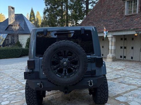 Used 2014 Jeep Wrangler Unlimited Sahara w/ Connectivity Group image 8