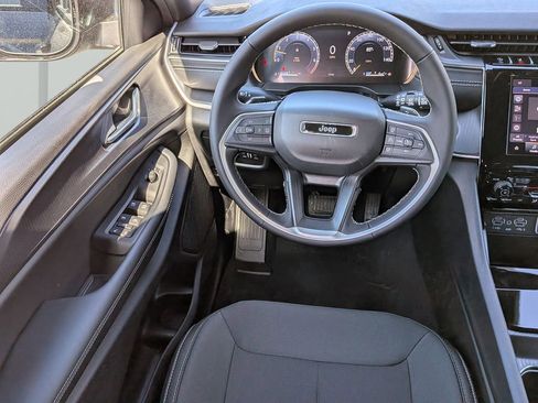 New 2026 Jeep Grand Cherokee Laredo image 15