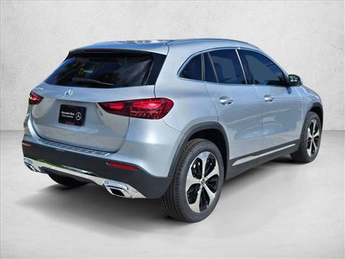New 2026 Mercedes-Benz GLA 250 image 2