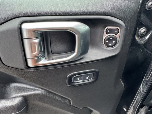 Used 2025 Jeep Wrangler Unlimited Sport S 4xe AWD/4WD image 11