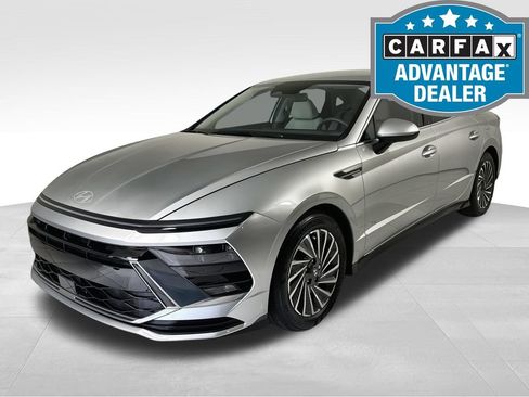 Certified 2025 Hyundai Sonata SEL FWD image 1