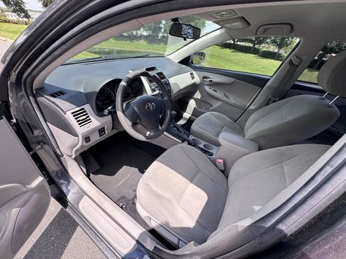 Used 2012 Toyota Corolla L FWD image 19