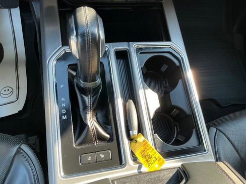 Used 2018 Ford F150 Platinum w/ Equipment Group 701A Luxury image 20