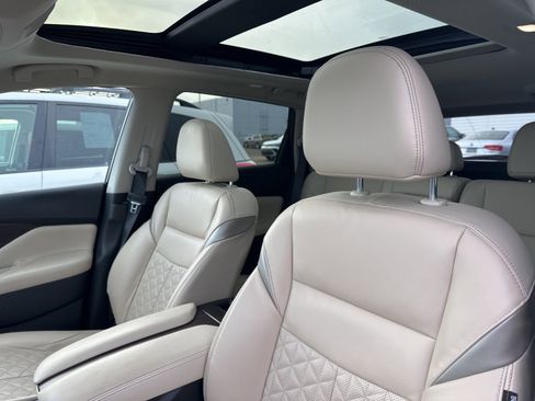 Used 2023 Nissan Murano Platinum w/ Cargo Package image 5