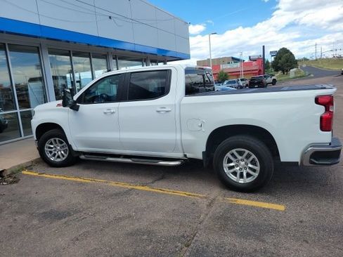 Used 2021 Chevrolet Silverado 1500 LT w/ Z71 Off-Road Package AWD/4WD image 7