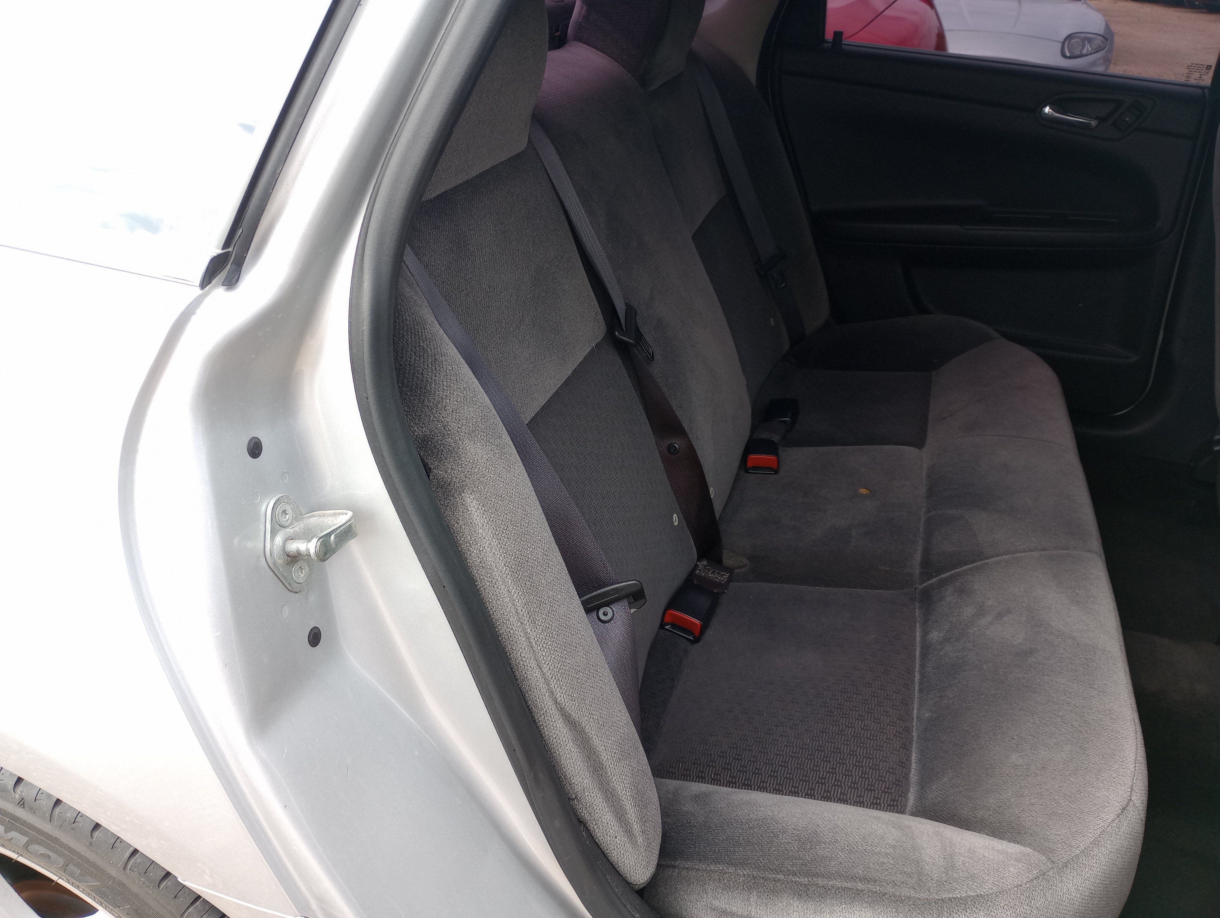 Used 2016 Chevrolet Impala LT FWD image 12