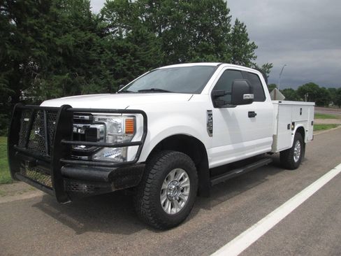 Used 2020 Ford F250 XLT w/ XLT Value Package AWD/4WD image 2