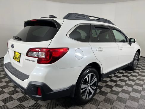 Used 2019 Subaru Outback 2.5i Limited image 6