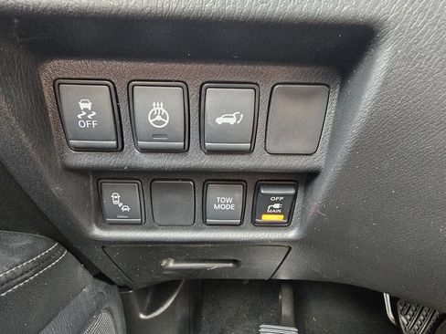 Used 2019 Nissan Pathfinder Platinum AWD/4WD image 29