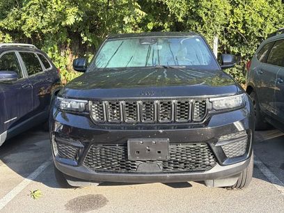 Used 2024 Jeep Grand Cherokee Altitude
