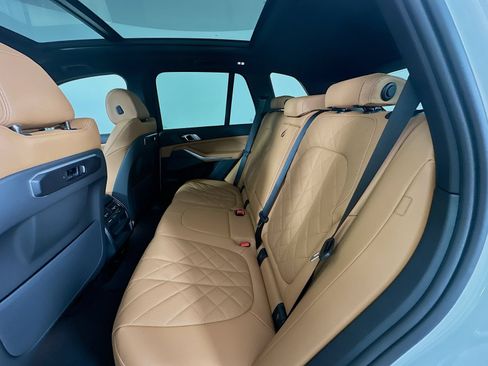 New 2026 BMW X5 xDrive40i w/ Premium Package AWD/4WD image 37