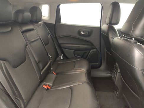 Used 2018 Jeep Compass Altitude w/ Popular Equipment Group image 19