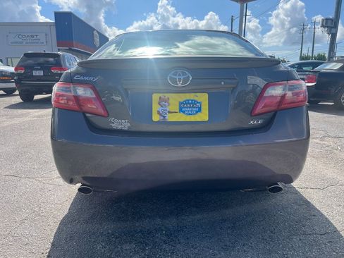 Used 2007 Toyota Camry XLE FWD image 4