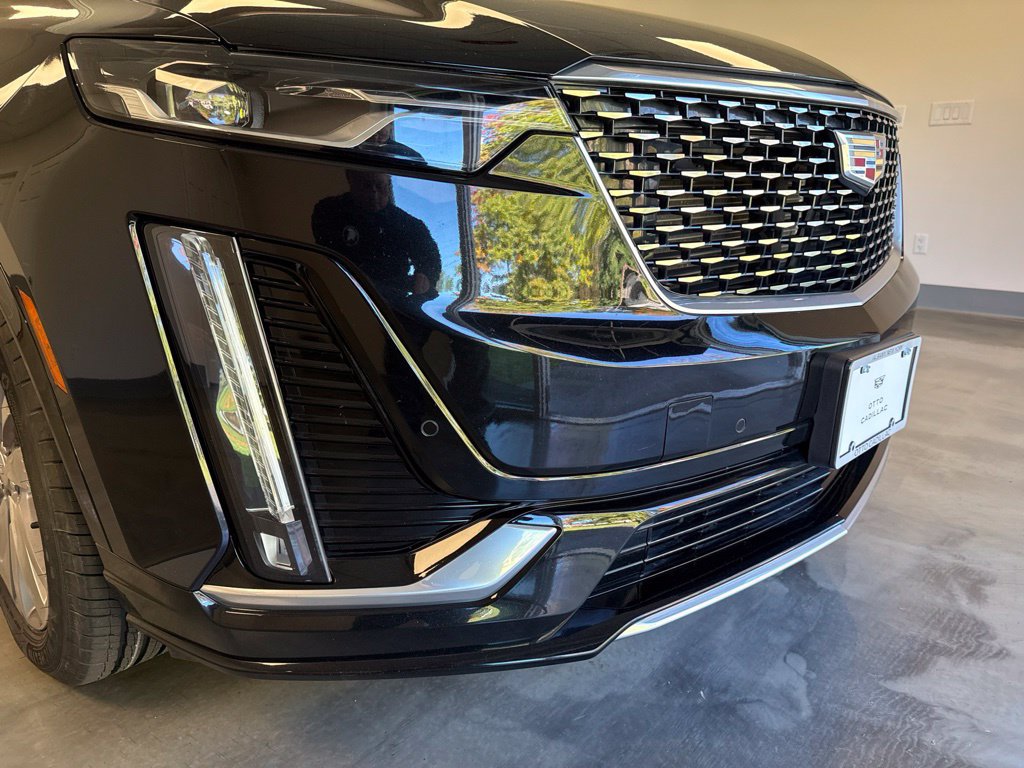 Used 2023 Cadillac XT6 Premium Luxury AWD/4WD image 6