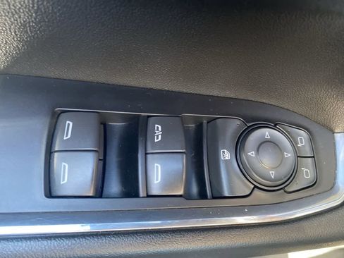 Used 2022 Chevrolet Silverado 1500 LT Trail Boss AWD/4WD image 13