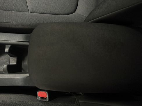 Used 2023 Toyota Corolla Cross LE FWD image 19