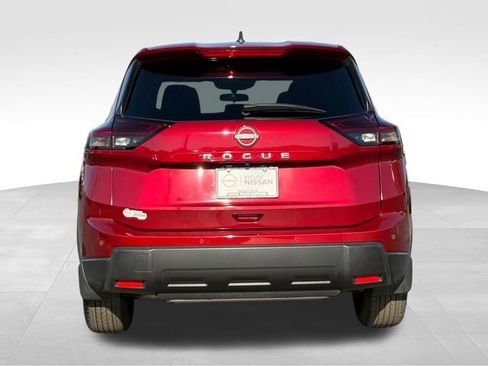 Certified 2025 Nissan Rogue S image 5