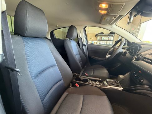 Used 2018 Toyota Yaris iA FWD image 19