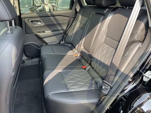 New 2026 Nissan Rogue Platinum w/ Platinum Premium Package AWD/4WD image 18