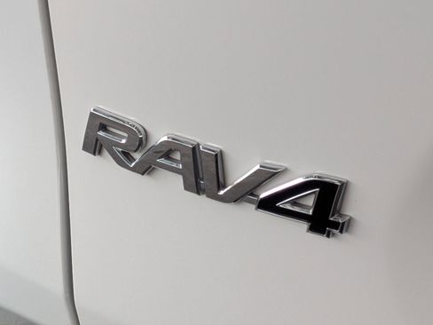 Certified 2025 Toyota RAV4 XLE FWD image 29
