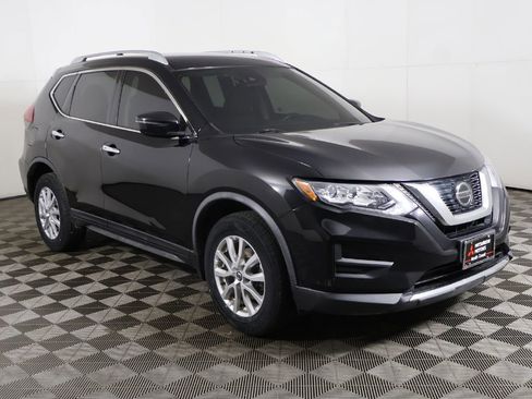 Used 2020 Nissan Rogue SV image 45
