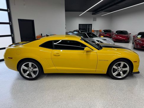 Used 2010 Chevrolet Camaro SS RWD image 17