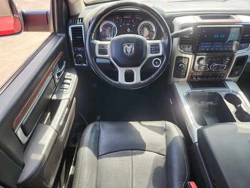 Used 2018 RAM 2500 Laramie w/ Convenience Group AWD/4WD image 11