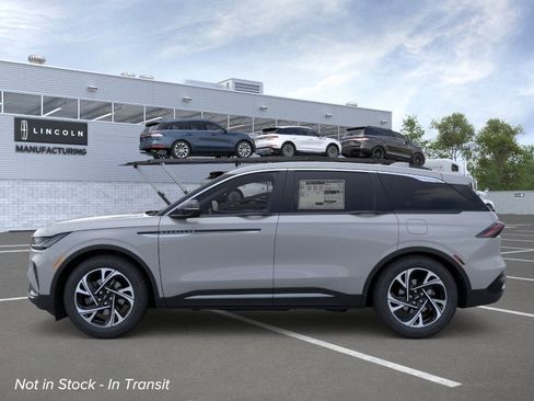 New 2026 Lincoln Nautilus Premier image 3