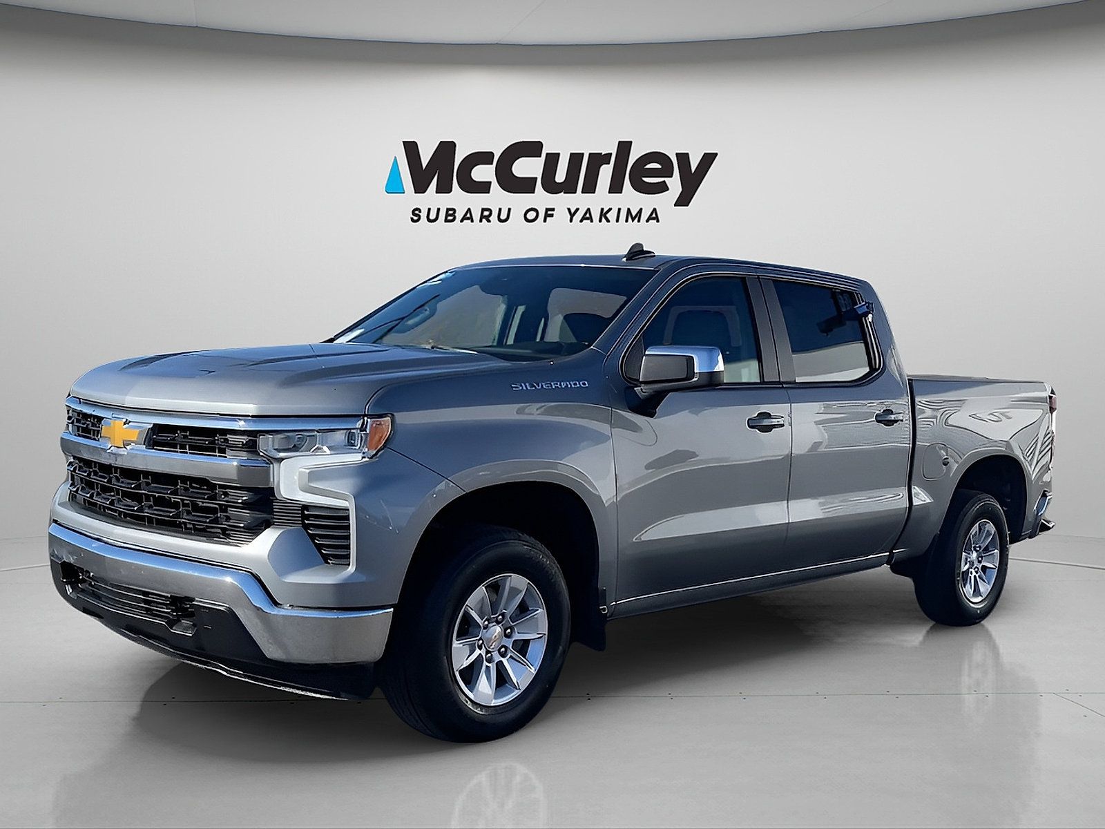 Used 2025 Chevrolet Silverado 1500 LT AWD/4WD image 1