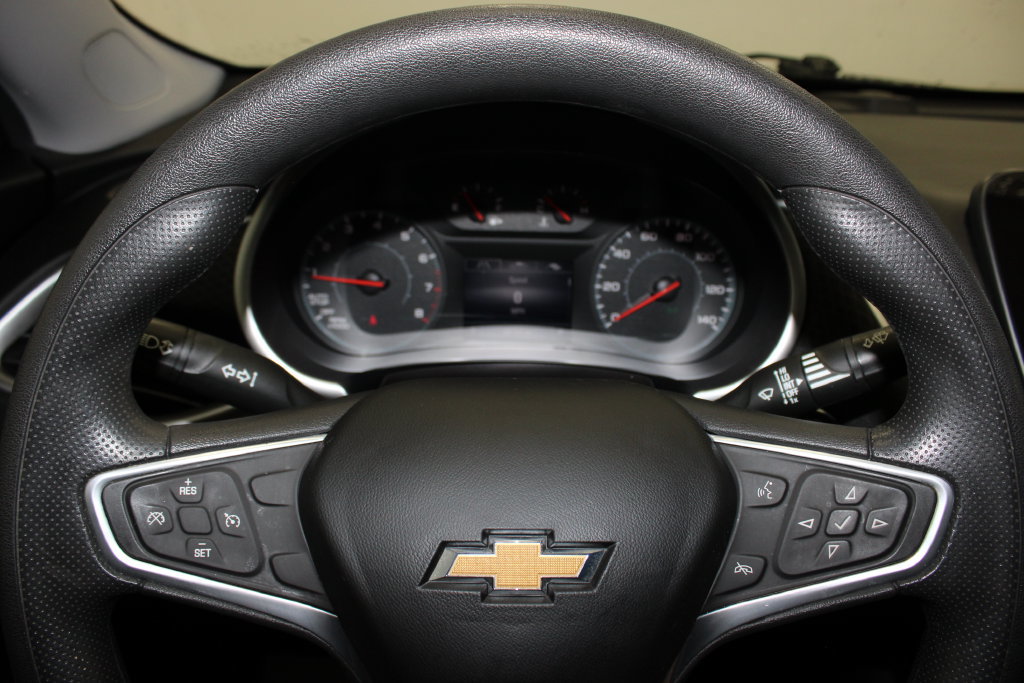 Used 2022 Chevrolet Malibu LS FWD image 18